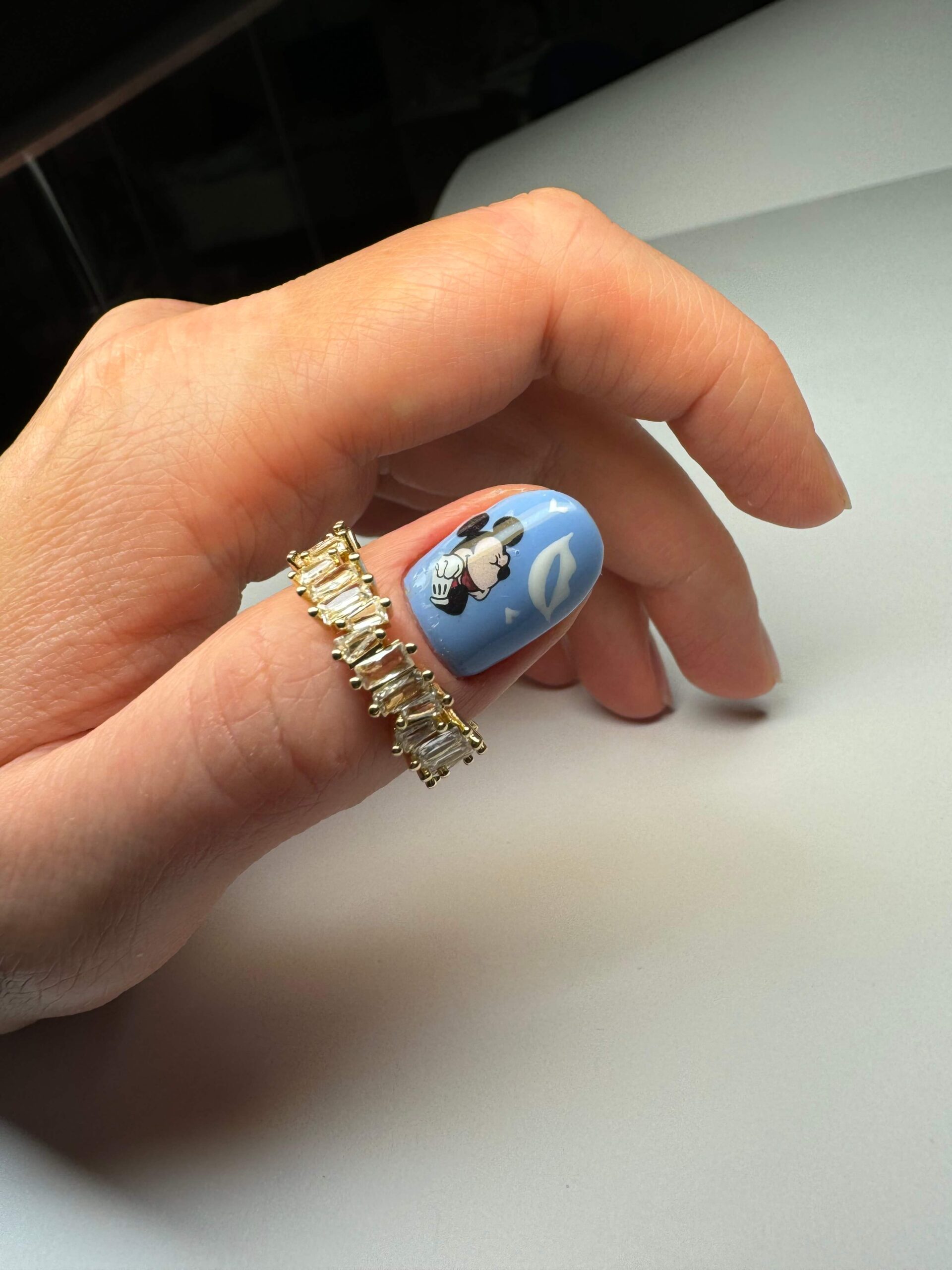 zobacz jak budować markę osobistą stylistki paznokci